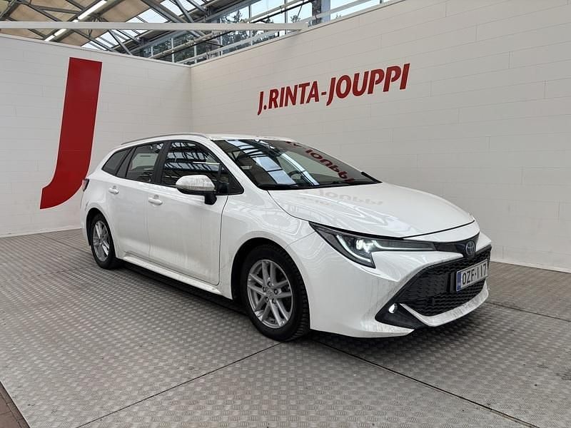 Käytetty Toyota Corolla Active 122 HP (89 kW) 2021 Farmari