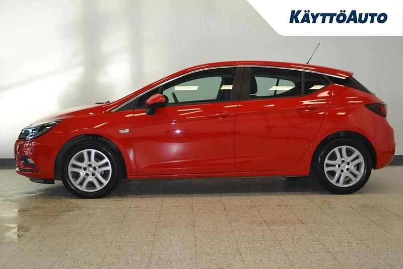 Käytetty Opel Astra Comfort 105 HP (77 kW) 2019 Punainen Viistoperä