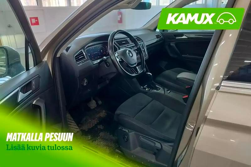 Käytetty VW Tiguan Style 150 HP (110 kW) 2020 Keltainen / beige Katumaasturi