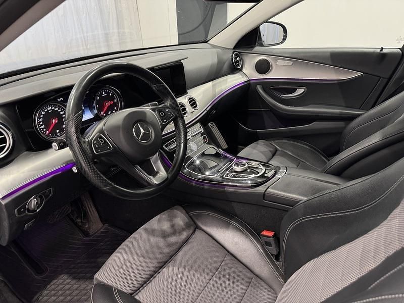 Käytetty Mercedes E220 194 HP (142 kW) 2017 Musta Farmari
