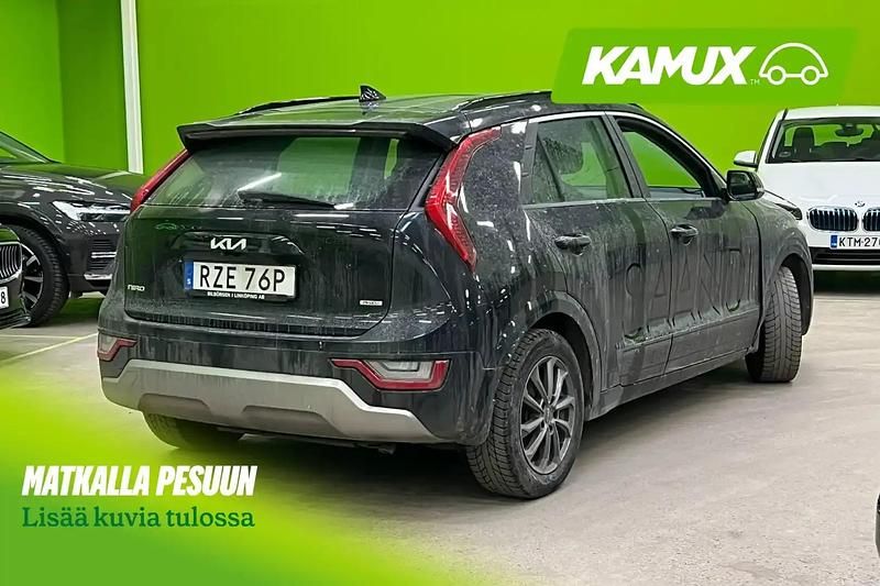 Käytetty Kia Niro Advance 183 HP (134 kW) 2023 Musta Katumaasturi