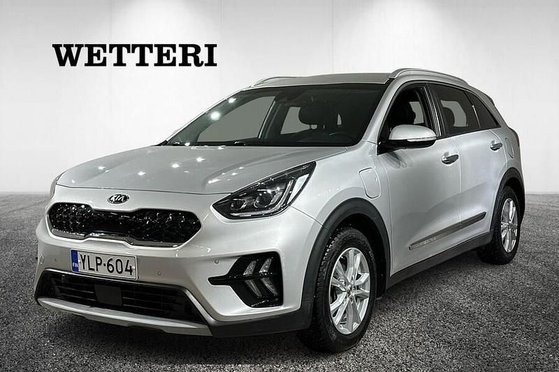 Käytetty Kia Niro EX 140 HP (102 kW) 2020 Hopea Katumaasturi
