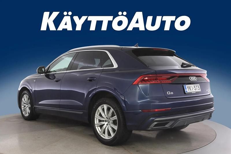 Käytetty Audi Q8 Comfort 231 HP (169 kW) 2021 Sininen Katumaasturi