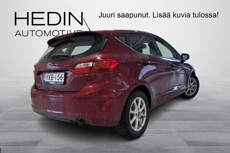 Käytetty Ford Fiesta Titanium 99 HP (72 kW) 2018 Punainen Viistoperä
