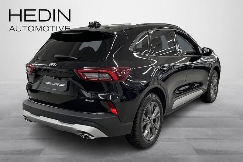 Käytetty Ford Kuga Active X 243 HP (178 kW) 2024 Musta Katumaasturi