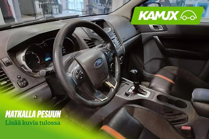 Käytetty Ford Ranger Wildtrack 200 HP (147 kW) 2015 Musta Nouto