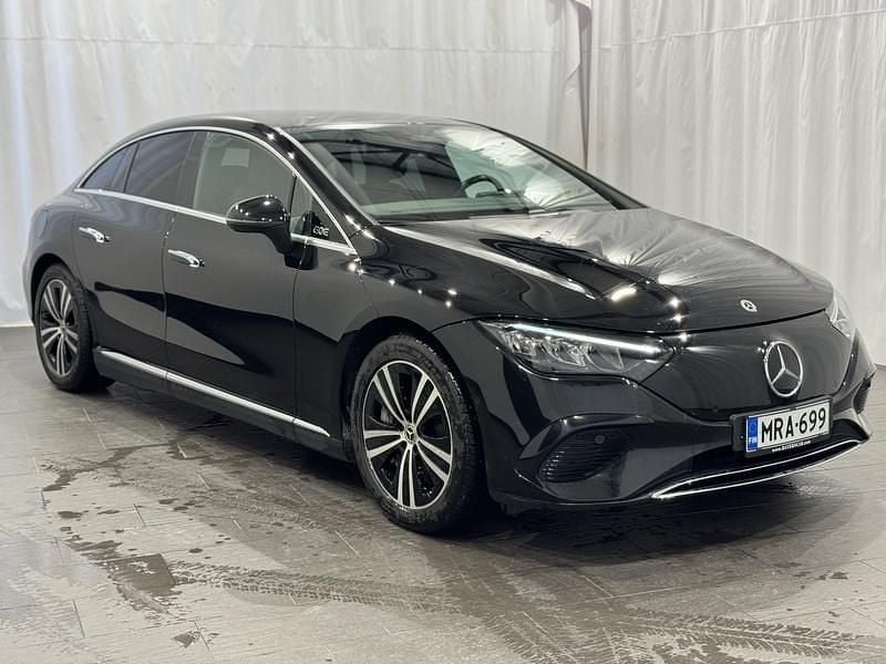 Käytetty Mercedes EQE300 Premium 180 kW (245 HP) 2023 Musta Sedan