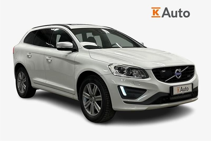 Käytetty 2015 Volvo XC60 R-Design Katumaasturi | 25 900 € (Perustarjous) - Kuva 1/3