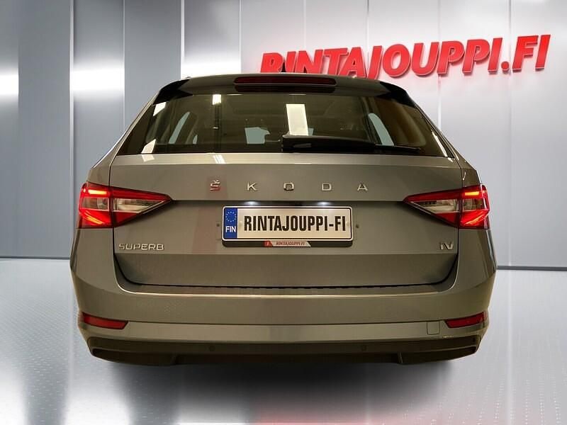 Käytetty Skoda Superb Business Line 156 HP (114 kW) 2020 Farmari