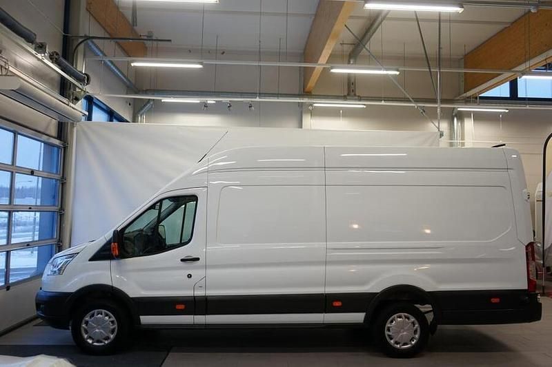 Käytetty Ford Transit Trend 131 HP (96 kW) 2019 Valkoinen Van