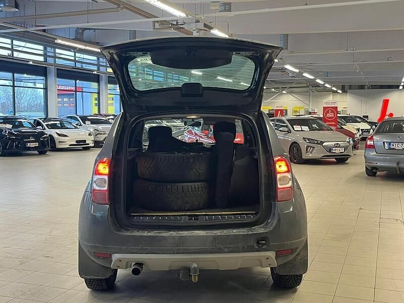 Käytetty Dacia Duster Lauréate 109 HP (80 kW) 2016 Katumaasturi