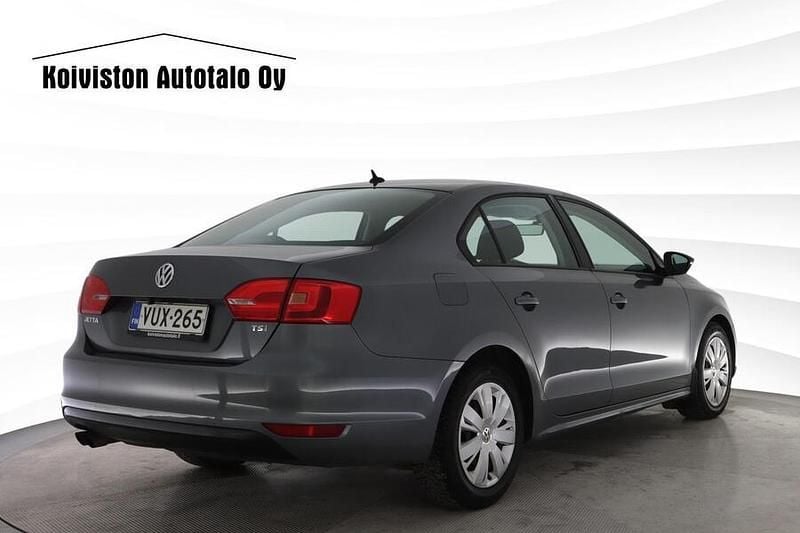 Käytetty VW Jetta 122 HP (89 kW) 2012 Sedan