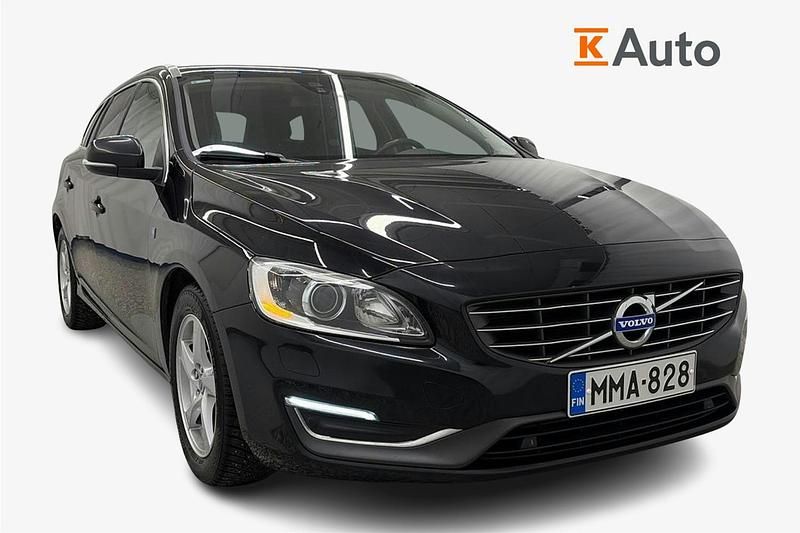 Käytetty Volvo V60 Business Edition 181 HP (133 kW) 2015 Musta Farmari