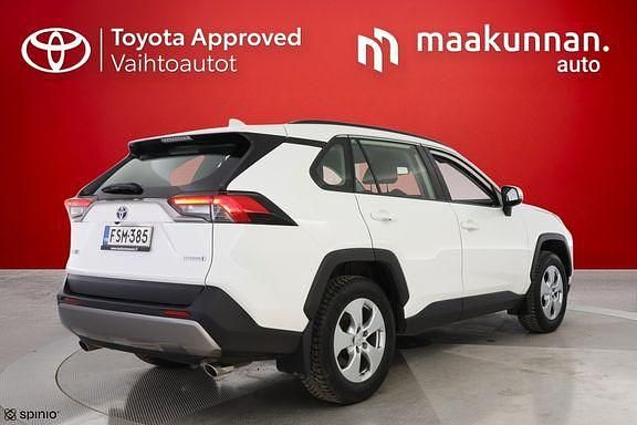 Käytetty Toyota RAV4 Edition 176 HP (129 kW) 2022 Valkoinen Katumaasturi