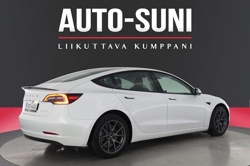 Käytetty Tesla Model 3 258 kW (351 HP) 2021 Sedan