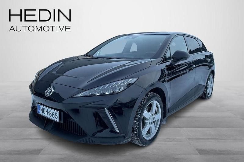 Käytetty MG MG4 EV Luxury 150 kW (204 HP) 2023 Musta Viistoperä
