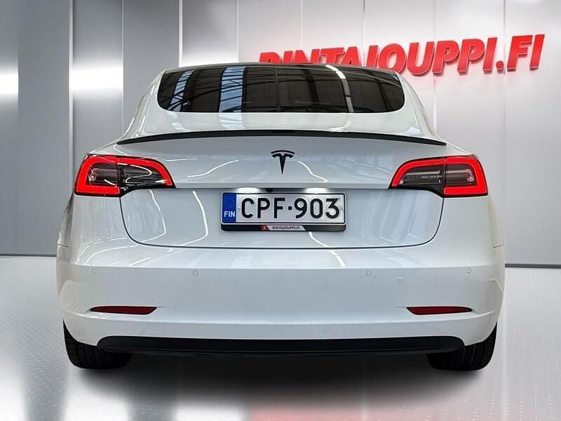 Käytetty Tesla Model 3 Standard Range Plus 475 kW (647 HP) 2020 Valkoinen Sedan