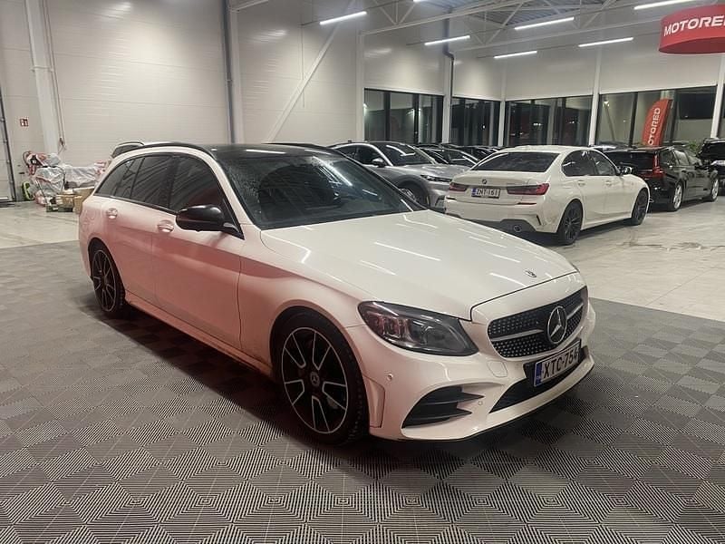 Käytetty Mercedes C300 AMG 245 HP (180 kW) 2019 Farmari