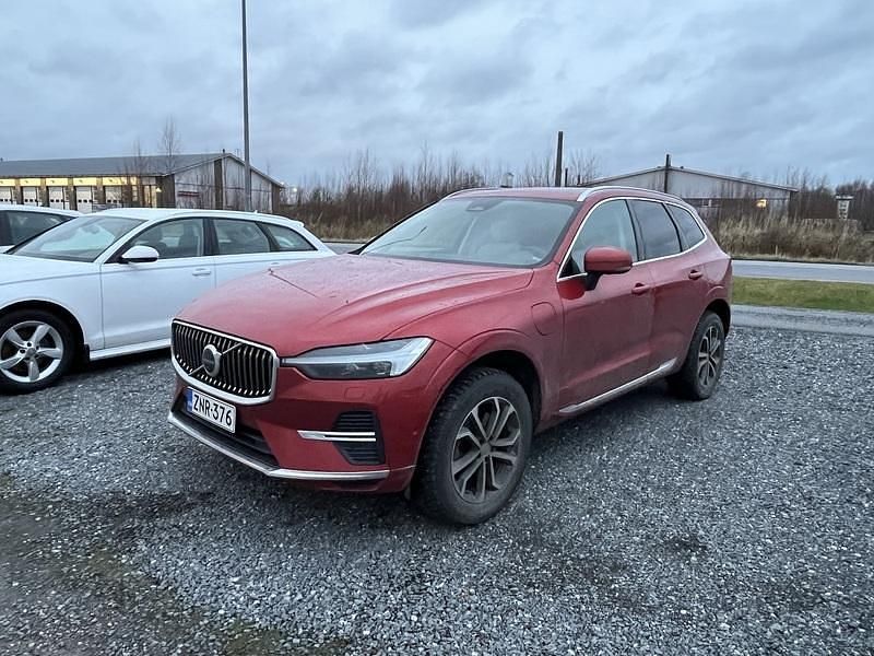 Käytetty 2022 Volvo XC60 Business Edition Katumaasturi | 37 800 € (Hieman kallis) - Kuva 1/3