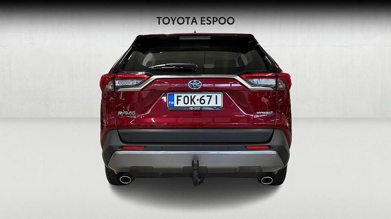 Käytetty Toyota RAV4 Hybrid Active 222 HP (163 kW) 2020 Katumaasturi