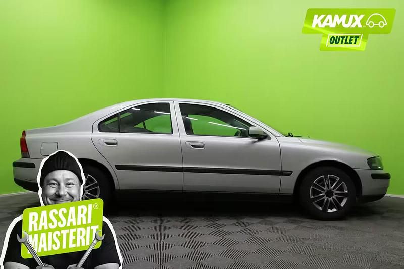 Käytetty Volvo S60 163 HP (119 kW) 2003 Hopea / harmaa Sedan