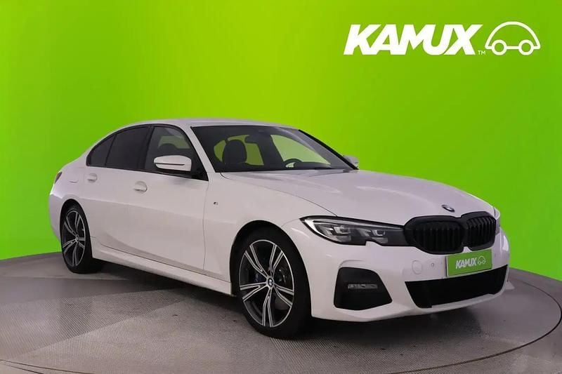 Valkoinen Käytetty 2021 BMW 330e M Sport Sedan | 23 490 € (Hyvä tarjous) - Kuva 1/4