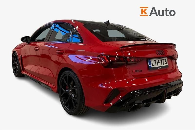 Käytetty Audi RS3 Design 400 HP (294 kW) 2025 Punainen Sedan