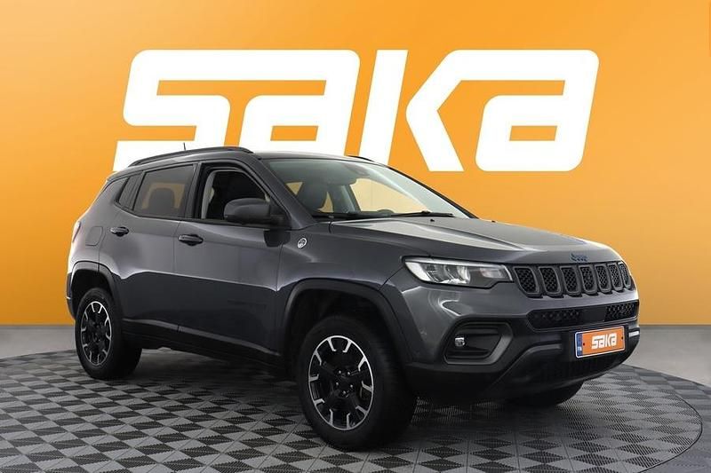 Käytetty 2022 Jeep Compass Trailhawk Katumaasturi | 29 800 € - Kuva 1/3