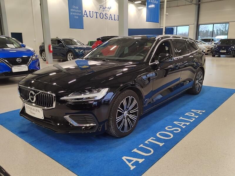Musta Käytetty 2019 Volvo V60 Inscription Farmari | 25 900 € (Perustarjous) - Kuva 1/4