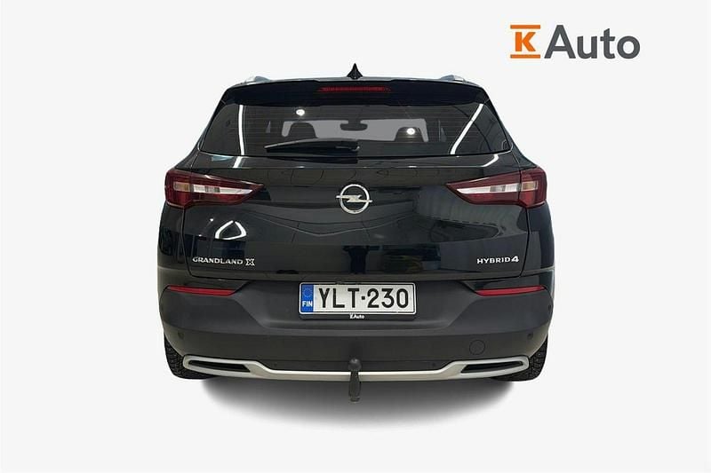 Käytetty Opel Grandland X Executive 301 HP (221 kW) 2020 Musta Katumaasturi