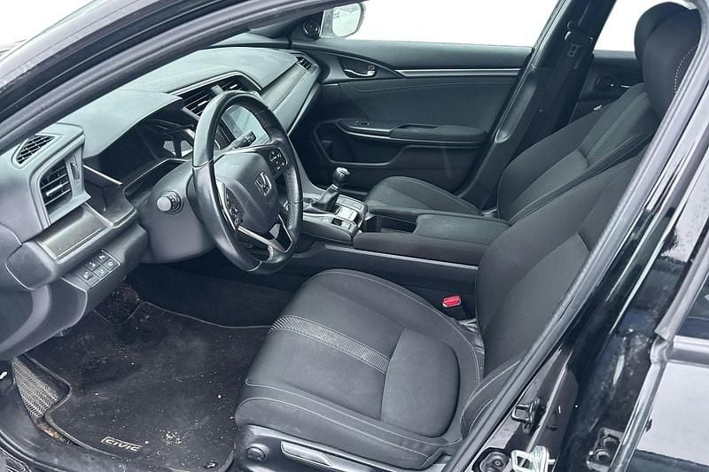 Käytetty Honda Civic Sport 126 HP (92 kW) 2019 Musta Viistoperä