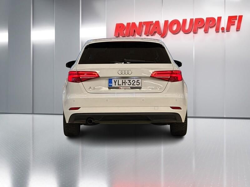 Käytetty Audi A3 Sportback Business 116 HP (85 kW) 2019 Viistoperä