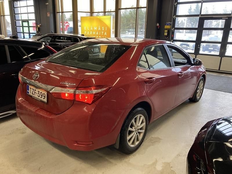Käytetty Toyota Corolla Multidrive S 132 HP (97 kW) 2014 Sedan