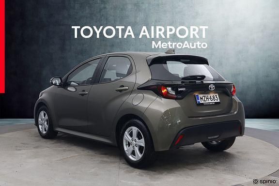 Käytetty Toyota Yaris Multidrive S 125 HP (91 kW) 2021 Ruskea (beige) Viistoperä