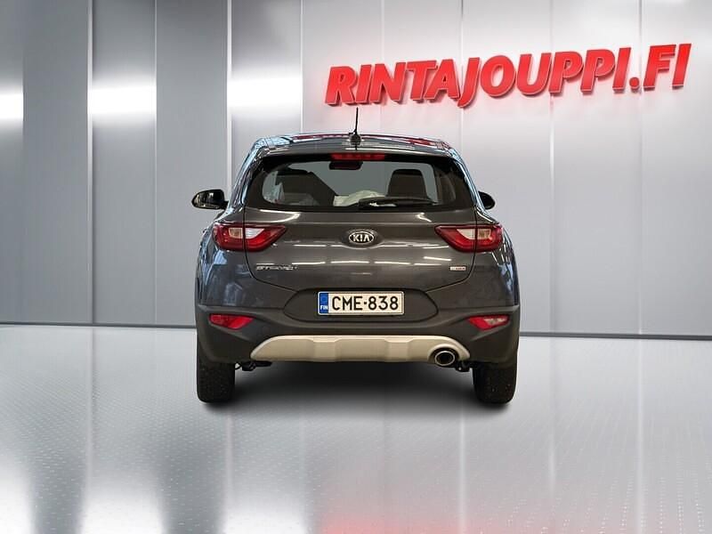 Käytetty Kia Stonic LX 101 HP (74 kW) 2020 Katumaasturi