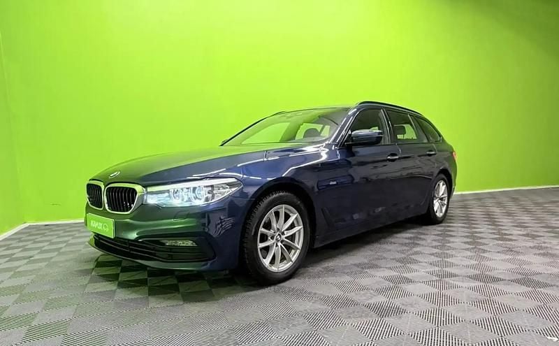 Käytetty BMW 520 Sport Line 190 HP (139 kW) 2017 Sininen Farmari