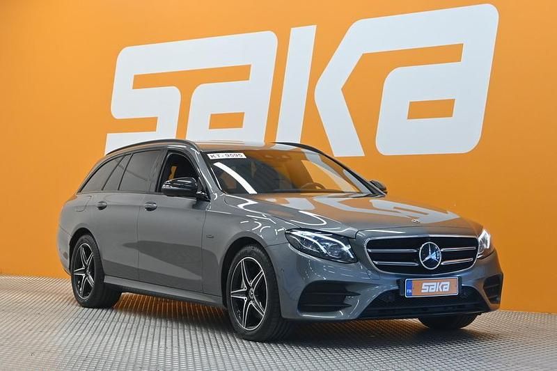 Käytetty 2020 Mercedes E300 Business Farmari | 23 880 € (Perustarjous) - Kuva 1/4