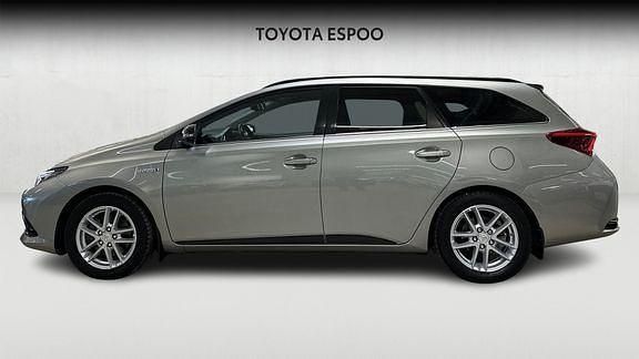 Käytetty Toyota Auris Touring Sports Edition 99 HP (72 kW) 2017 Harmaa Farmari