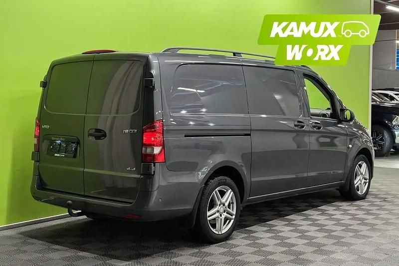 Käytetty Mercedes Vito 190 HP (139 kW) 2017 Hopea / harmaa Van