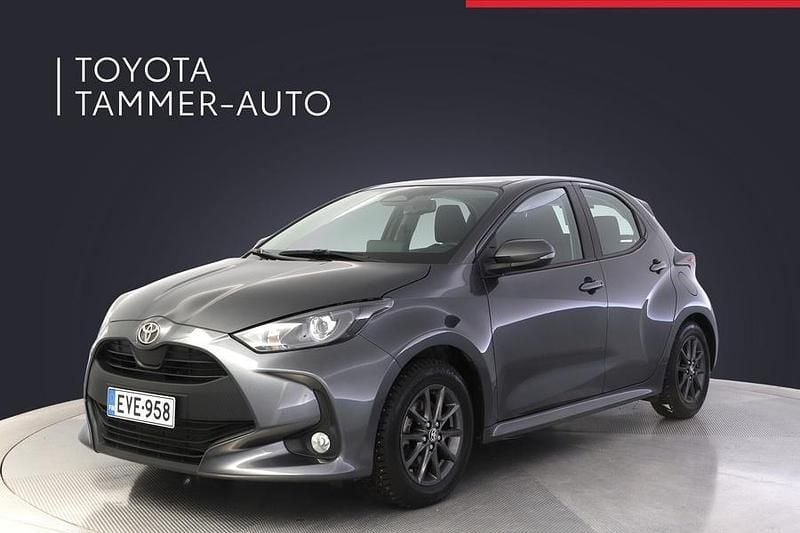 Harmaa Käytetty 2024 Toyota Yaris Hybrid Viistoperä | 22 480 € (Supertarjous) - Kuva 1/3