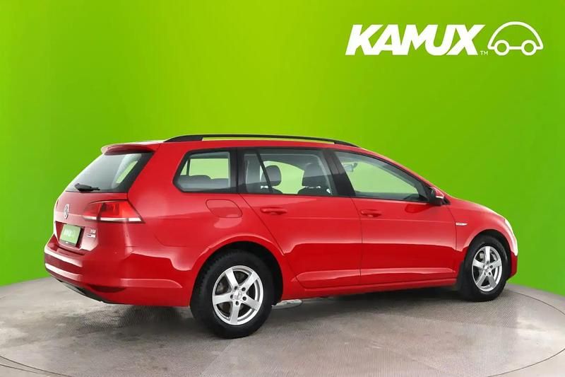 Käytetty VW Golf VII Comfortline 110 HP (80 kW) 2016 Punainen Sedan