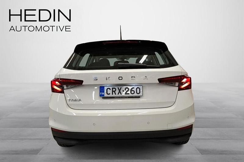 Käytetty Skoda Fabia Essence 95 HP (69 kW) 2024 Valkoinen Viistoperä