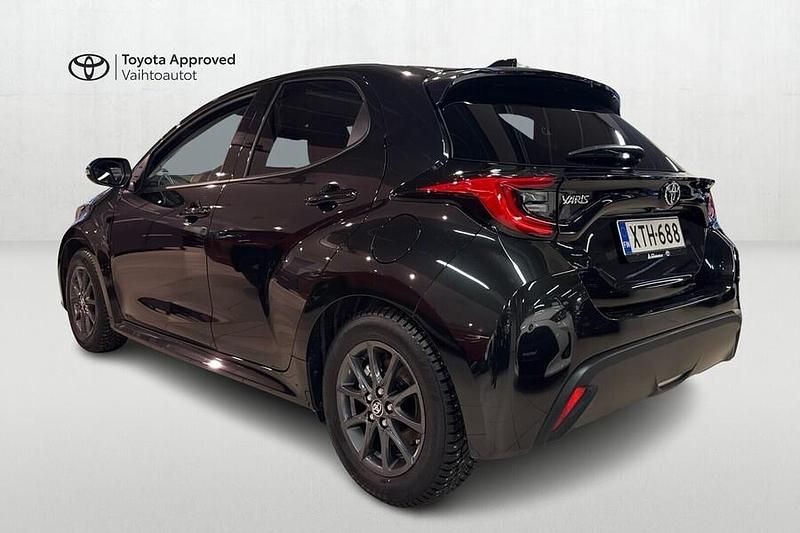 Käytetty Toyota Yaris Hybrid Plus 92 HP (67 kW) 2025 Viistoperä
