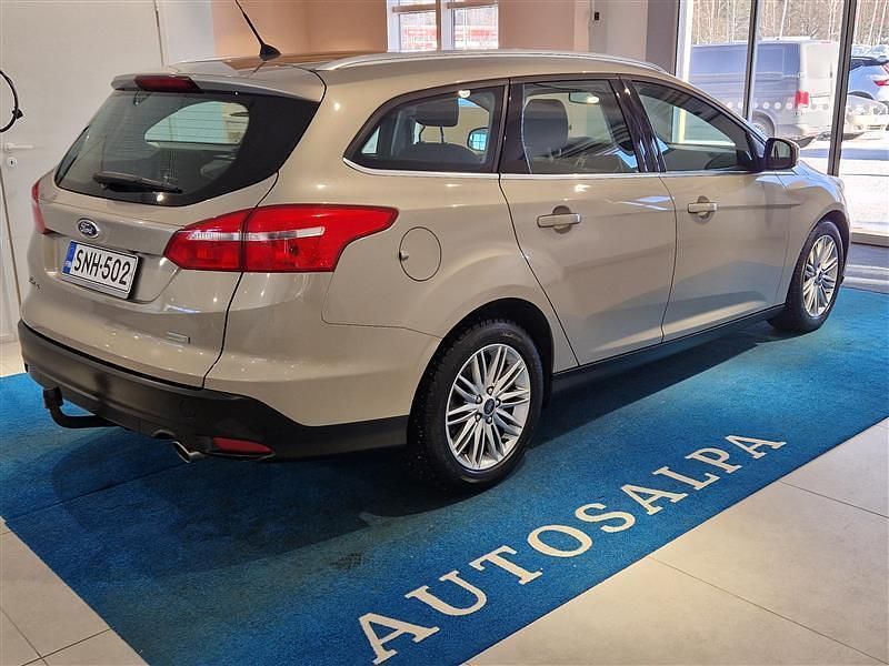 Käytetty Ford Focus Titanium 150 HP (110 kW) 2015 Harmaa Farmari