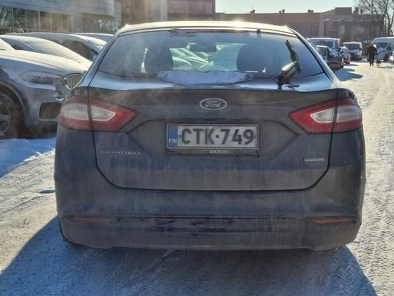 Käytetty Ford Mondeo Titanium 160 HP (117 kW) 2015 Harmaa Viistoperä