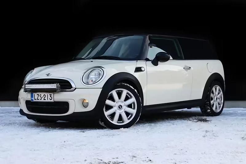 Valkoinen Käytetty 2011 Mini Cooper D Clubman Business Farmari | 9 900 € - Kuva 1/4