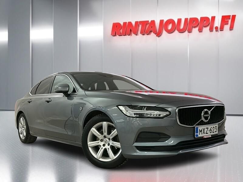 Käytetty Volvo S90 Momentum 150 HP (110 kW) 2020 Sedan