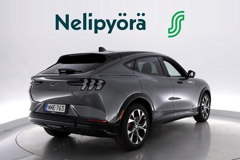 Käytetty Ford Mustang Mach-E Premium 275 kW (375 HP) 2023 Harmaa Katumaasturi