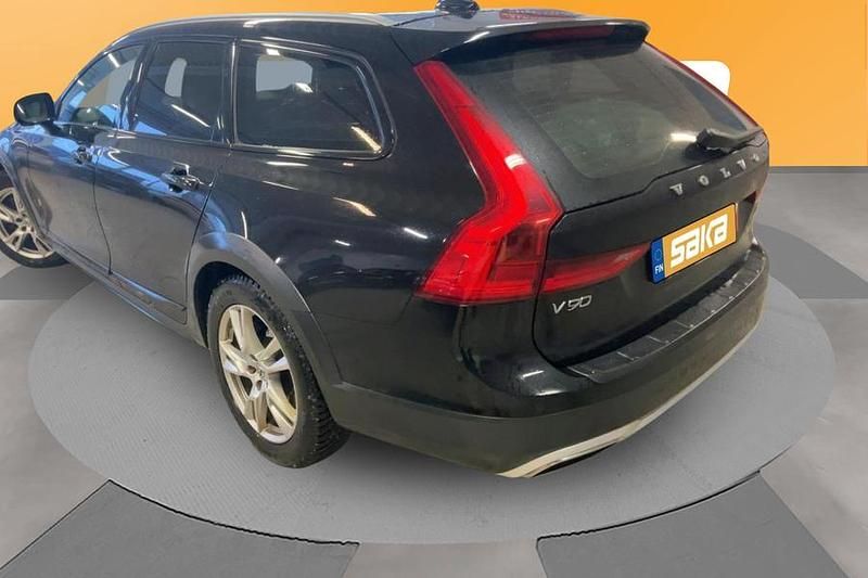 Käytetty Volvo V90 CC Plus 190 HP (139 kW) 2019 Farmari