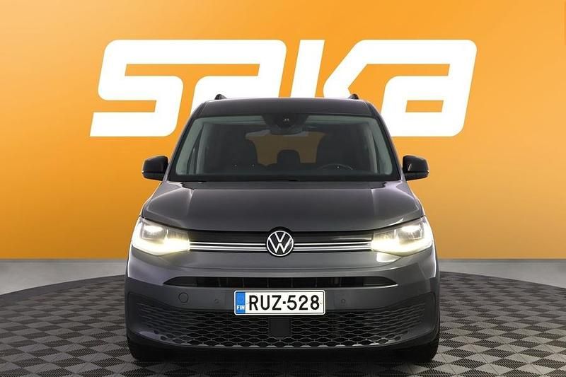 Käytetty VW Caddy Maxi Life Business 122 HP (89 kW) 2023 Tila-auto